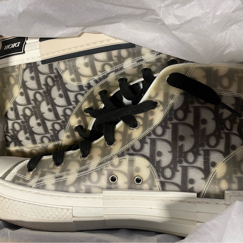 Christian Dior Stylish Black and White Skull Sneakers - Picture 3 of 5